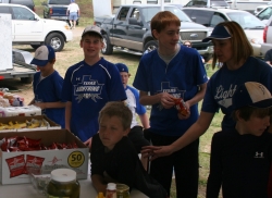 Click to view 2010 Lightning Fishing Tournament 220.JPG